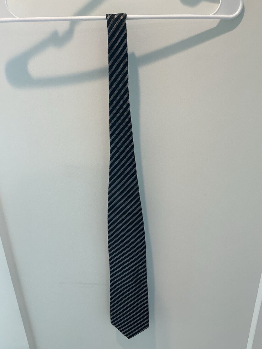 Giorgio Armani Men’s 100% Silk Tie Black With Silver Stripes